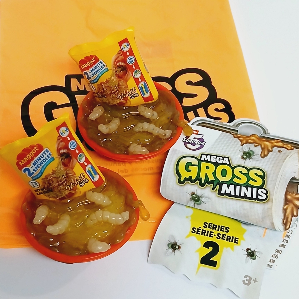Zuru Mega Gross Minis Series 2 Maggot Spewdles (2)